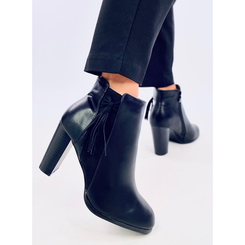 Zonda Schwarze High Heels 2