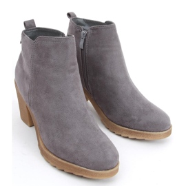Stiefel mit weitem Absatz von Wimko Grey grau 1