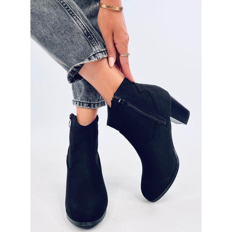 Rückgängig Schwarze Cowboystiefel 1