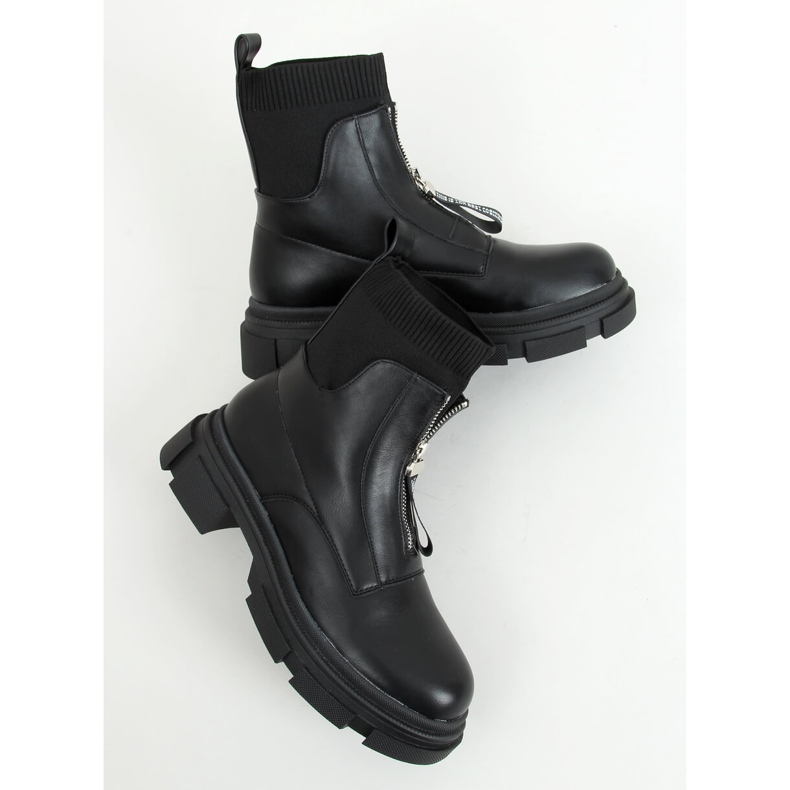 Stiefel mit Sockenobermaterial in Dolly Black schwarz 1