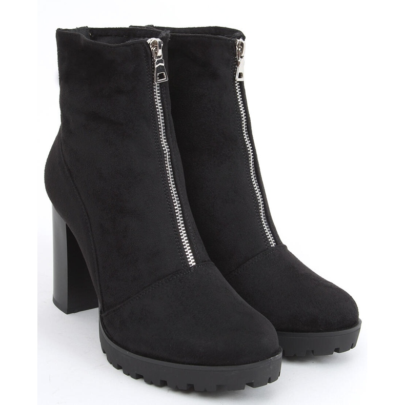 Andrea Schwarze High Heels 1