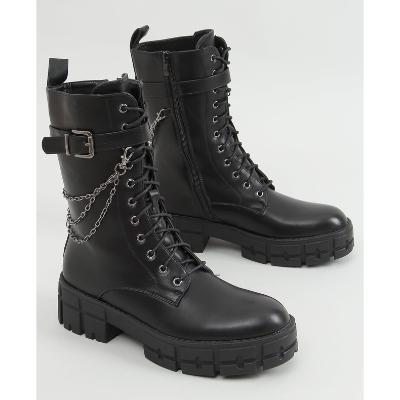 Lauma Schwarze Arbeiter zum Schnüren 1