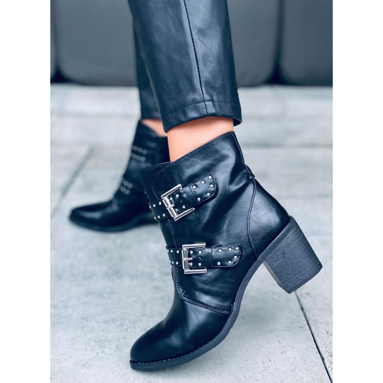 Stiefel mit hohem Absatz und Nieten in Ferox Black schwarz 1