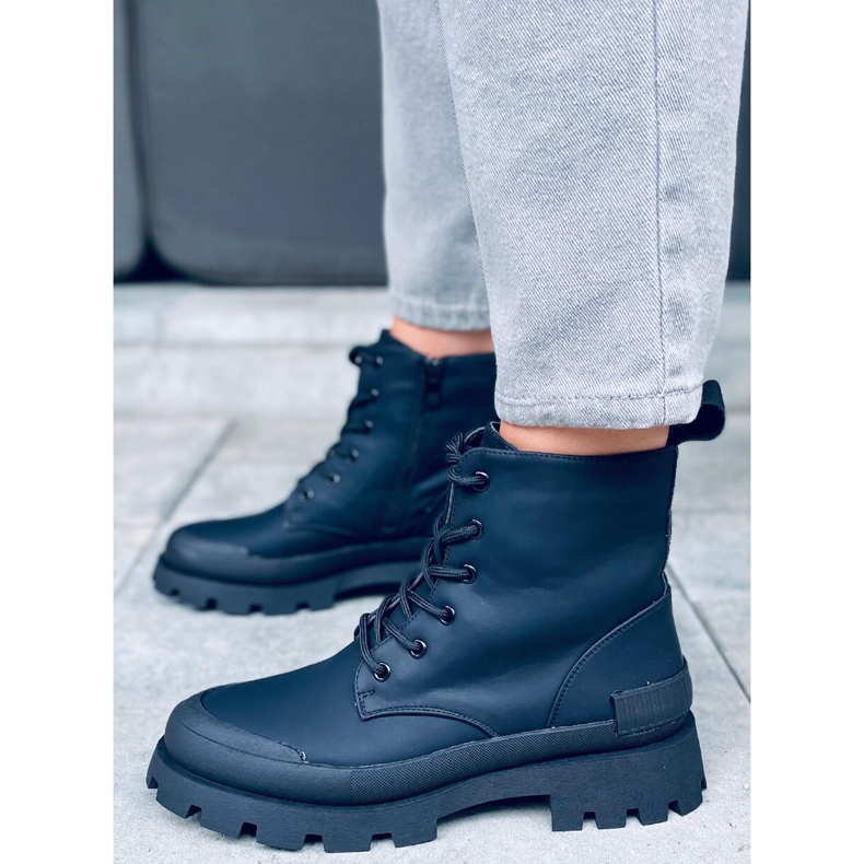 Arlen Schwarze Trekkingstiefel 2