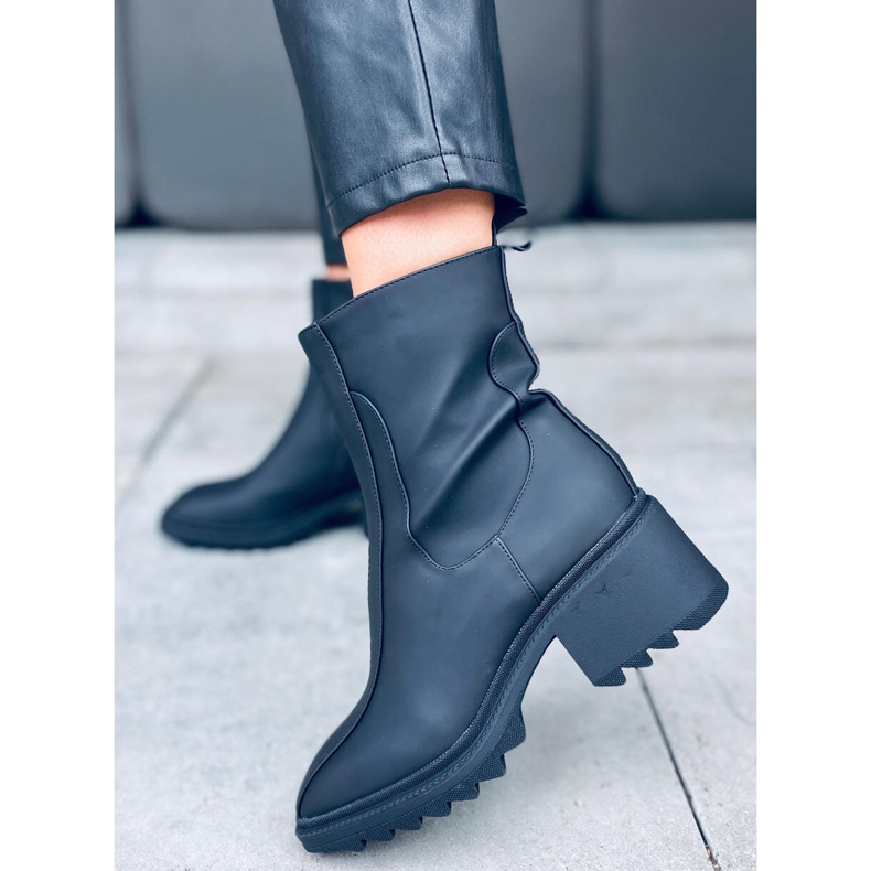 Tavria Schwarze Damenstiefel 1