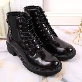 Schwarze isolierte Damenstiefel, lackiertes Vinceza 1