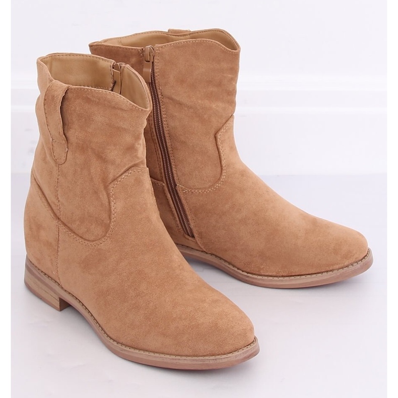Stiefel auf einem versteckten Lorel Khaki-Keilabsatz beige 2