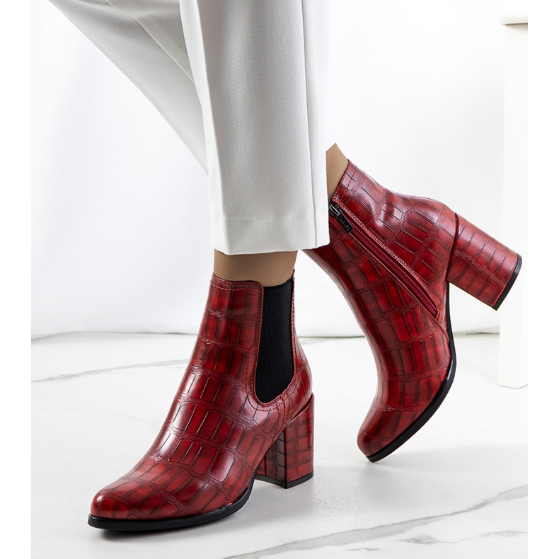 Easthaven rote Stiefel 1