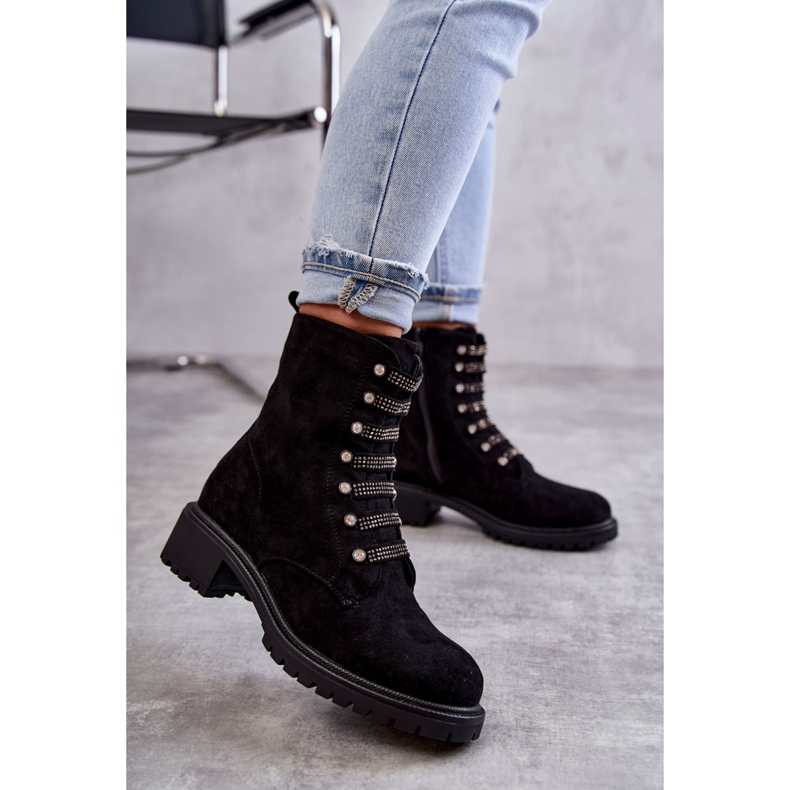 PG1 Schwarze Malesia Wildlederstiefel mit dekorativen Streifen 1