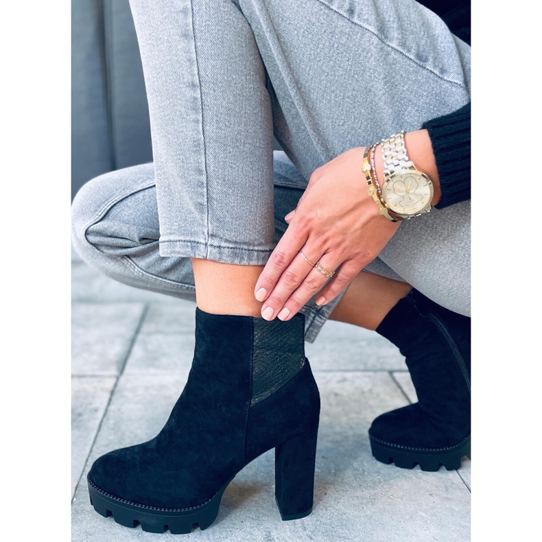 Stiefel auf Pfosten und Plattform Ase Schwarz 1