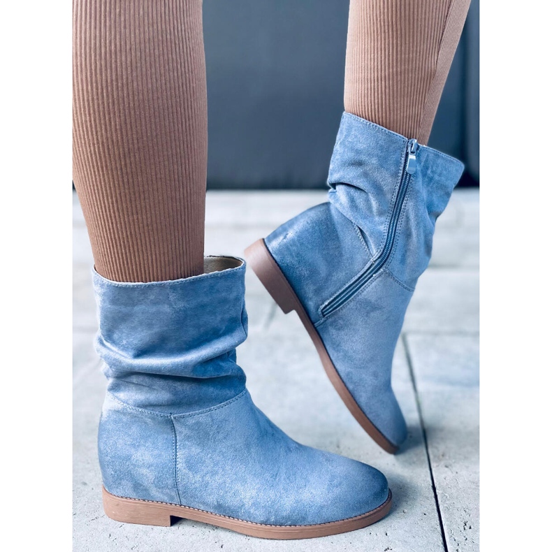 PA1 Stiefel auf einem versteckten Bansi Blue Wedge blau 1