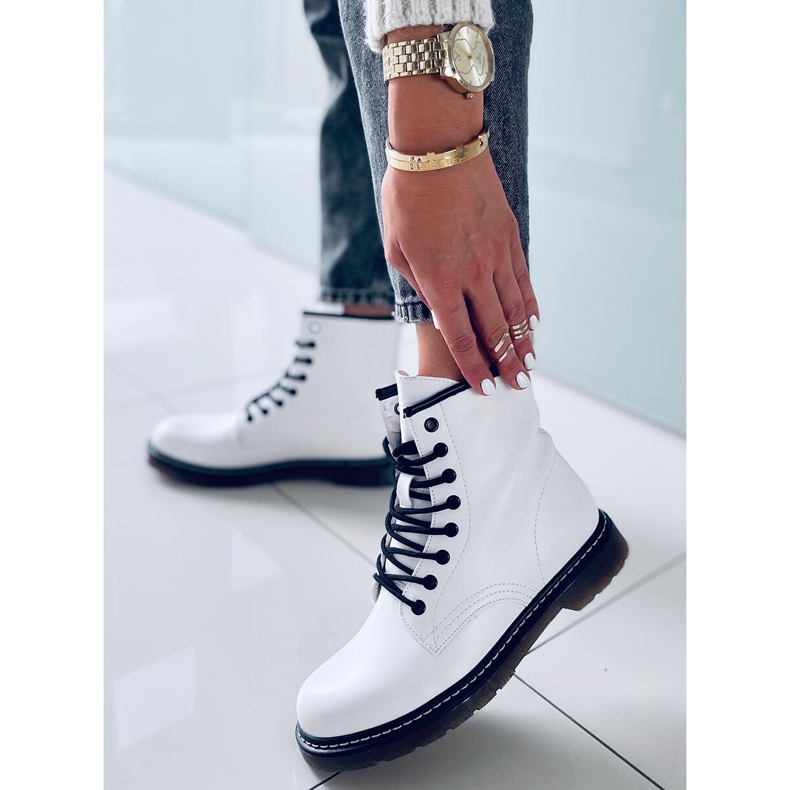 PA1 Carol White Martensiaki-Stiefel weiß 1