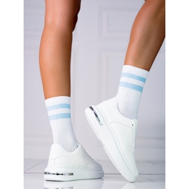 Weißer Shelovet-Sportschuh mit Schnürsenkeln aus ökologischem weißem Leder 1