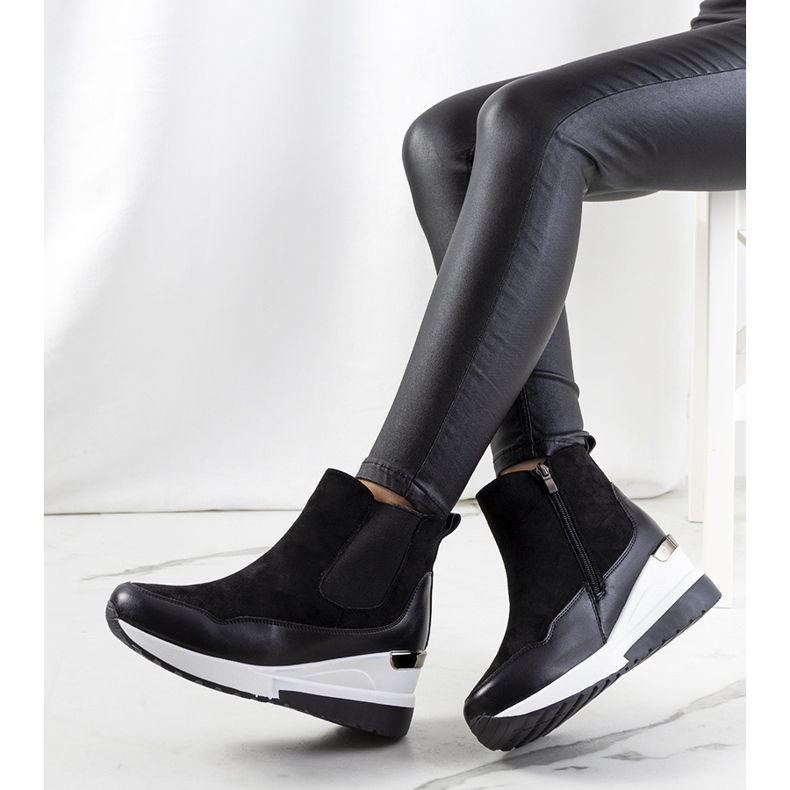 BM Schwarze Arkala isolierte Keilstiefel 1