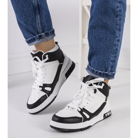 Schwarze Turnschuhe von Grandis weiß 1