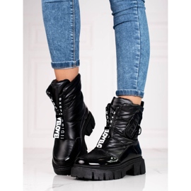 Isolierte schwarze Damentaschen von Shelovet 1