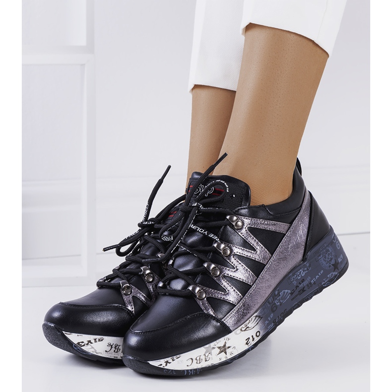 BM Turnschuhe von Ballard in Schwarz und Metallic silber- 1