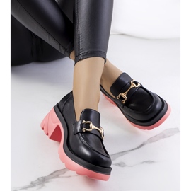 Schwarze Brogues auf rosafarbenen Korgal-Sohlen 1