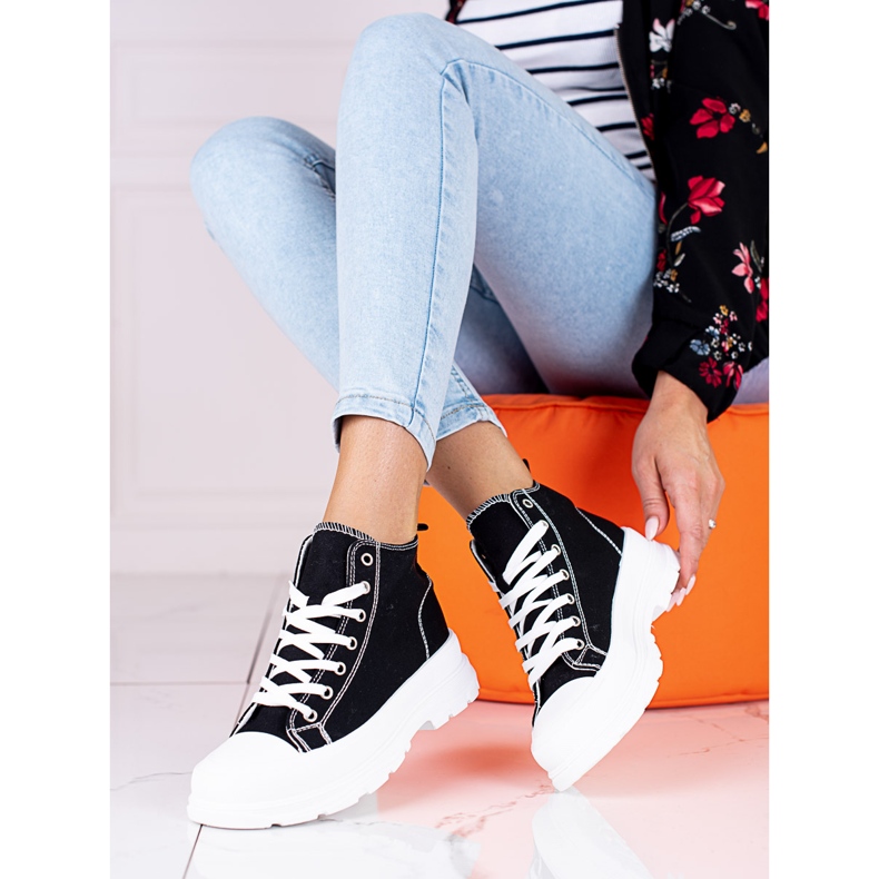 Hohe Schnürschuhe für Damen in Schwarz und Weiß auf der Shelovet-Plattform 2