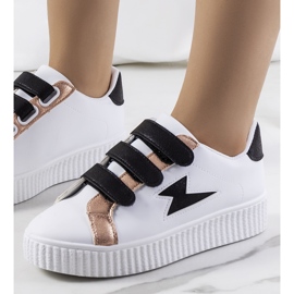 Weiße Pitmerden-Turnschuhe schwarz 1