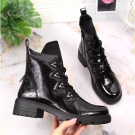 S.Barski Schwarze Lackstiefel mit Paillettenbesatz von S. Bararski 1