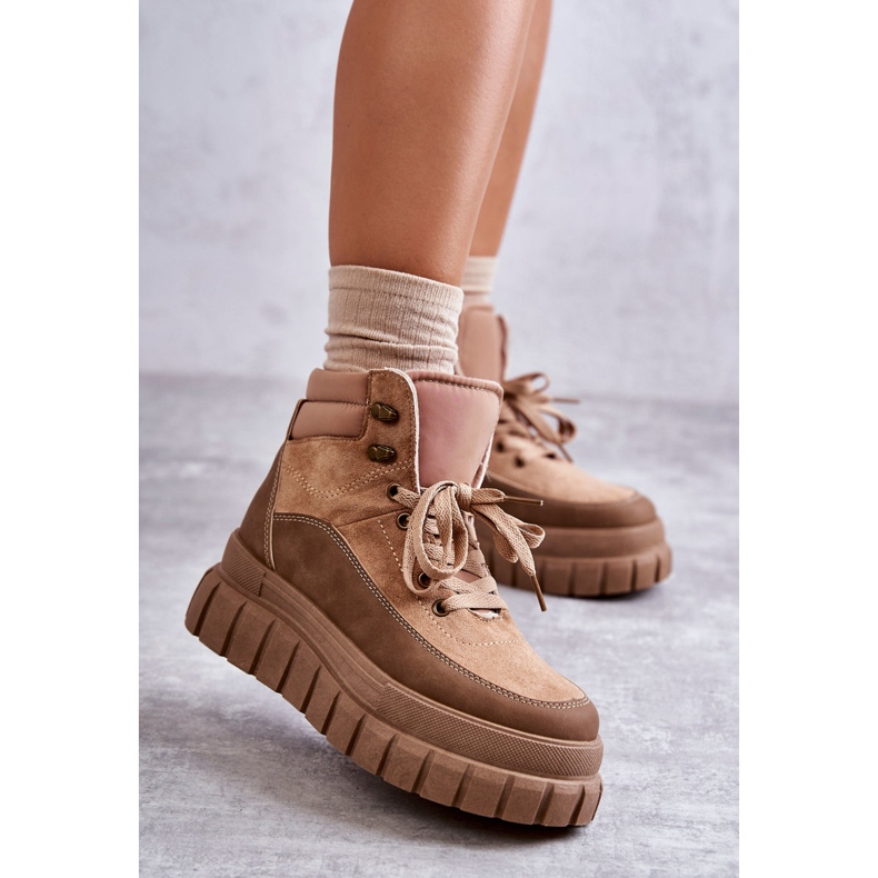Bequeme Stiefel auf der dunkelbeigen Sanchio-Plattform 1