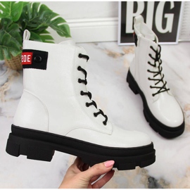 S.Barski Damenstiefel, weiß lackiert S. Bararski 1