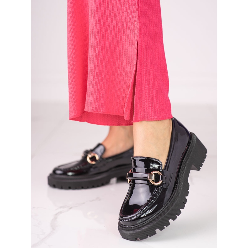 Schwarz lackierte Shelovet-Slipper für Damen 1