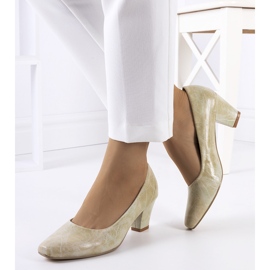 Beige klassische Bond-Pumps 1