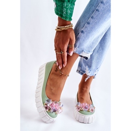 PA2 Lederballerinas auf einer Plattform mit einer farbenfrohen grünen Ladette-Dekoration 1