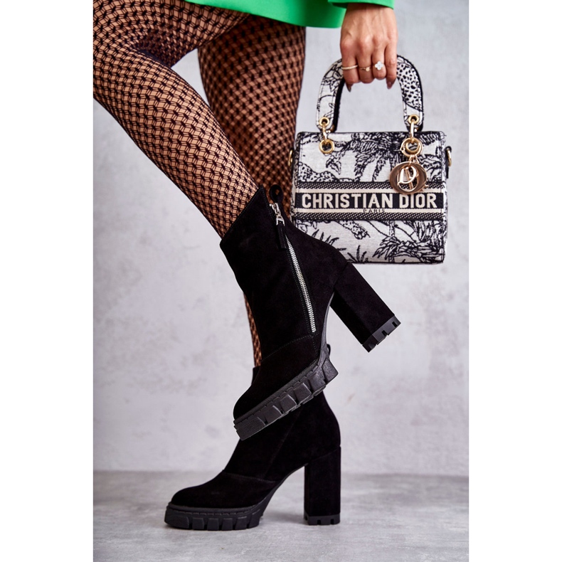 Modische Wildlederstiefel auf High Heel Laura Messi 2509 Schwarz 1