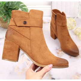 Laura La.Fi Damenstiefel aus warmem Wildleder in Kamel braun 1