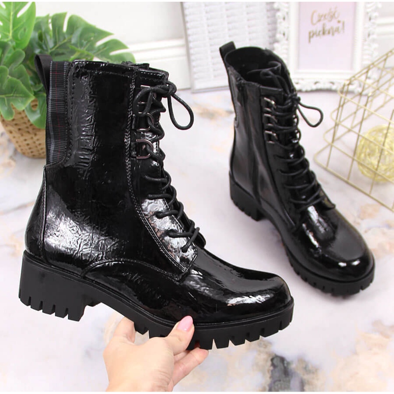 Schwarz lackierte und isolierte Trapperstiefel Jezzi JEZ369 1