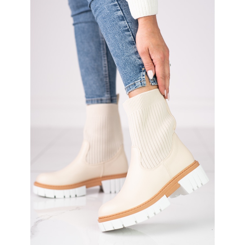 Beige Shelovet Damenstiefel mit flexiblem Obermaterial 1