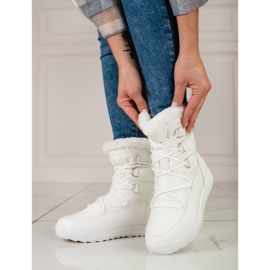 Damen-Schneestiefel auf der weißen Shelovet-Plattform 1