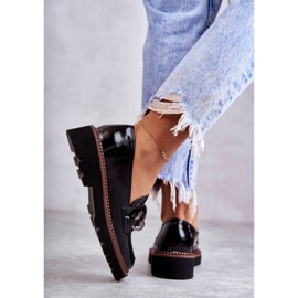 Vinceza Lackierte Loafer auf der schwarzen Reidun-Plattform 2