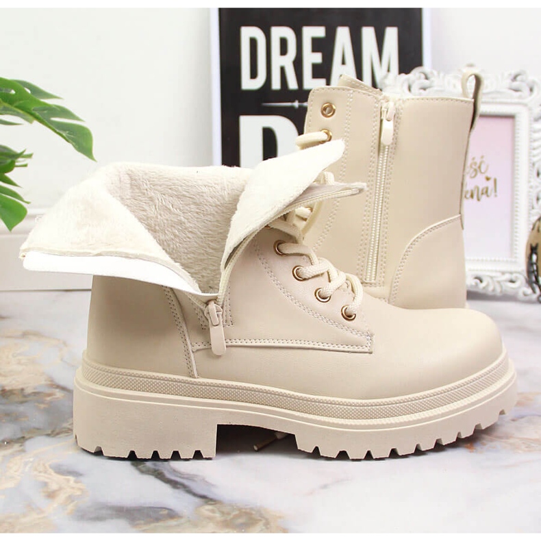 Beige warme Damenstiefel eVento 2