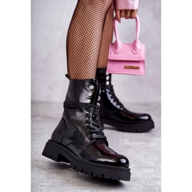 PE1 Arbeiterinnen Lackstiefel mit Verzierungen Schwarz Gesine 1