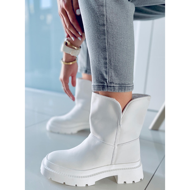 Lizzo Weiße Schneestiefel 1