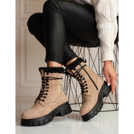 Shelovet für Damen isoliert, beige 1