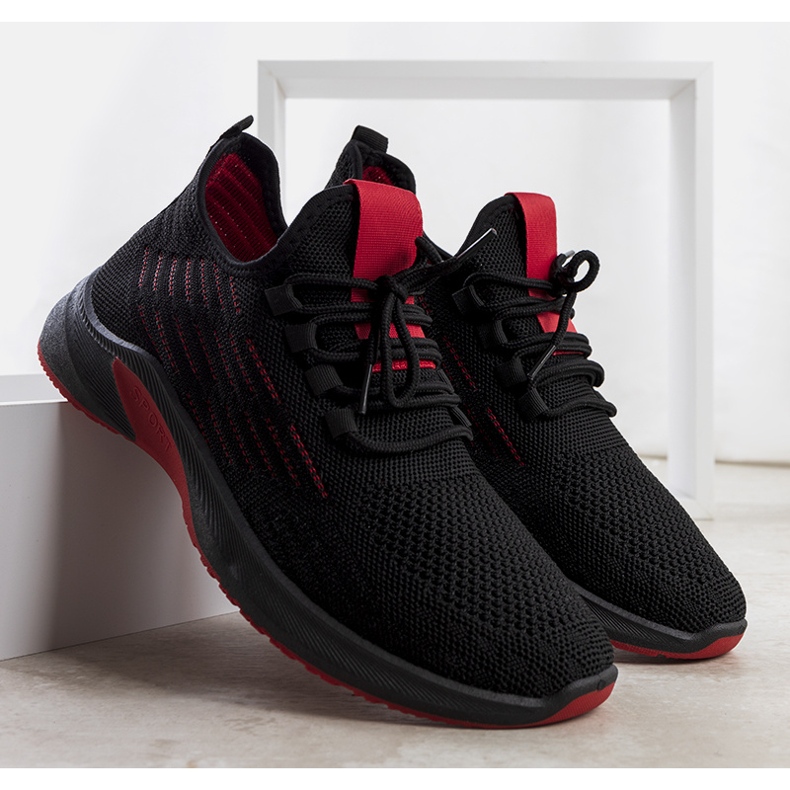 Sportschuhe von Brownle in Schwarz und Rot 1
