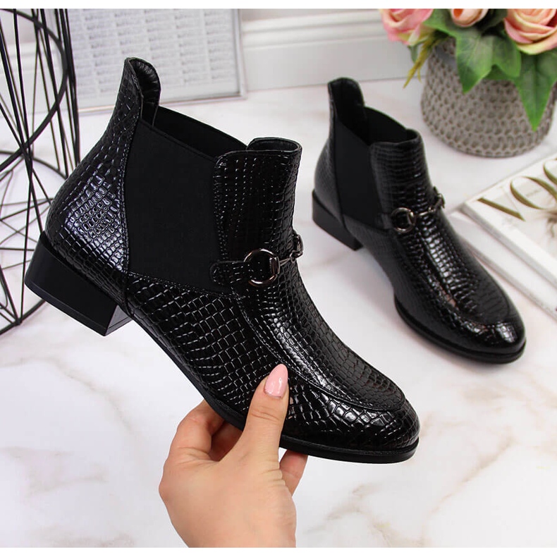 Stiefeletten aus schwarzem Lackleder Filippo Snakeskin 2