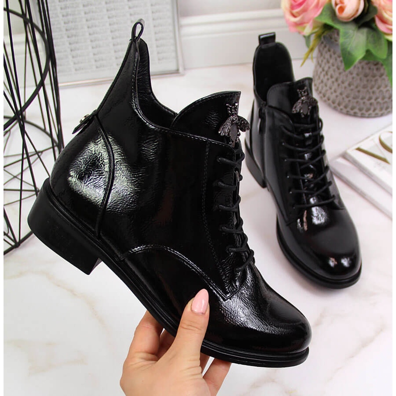 Schwarz isolierte schwarze Filippo Lackstiefel für Damen 2