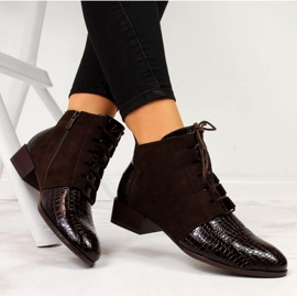Damenstiefel isolierte braune Schlangenhaut Filippo 3