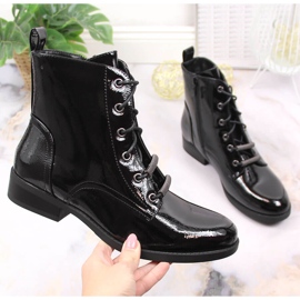 S.Barski Lackierte, isolierte Damenstiefel mit flachem Absatz von S. Bararski schwarz 1