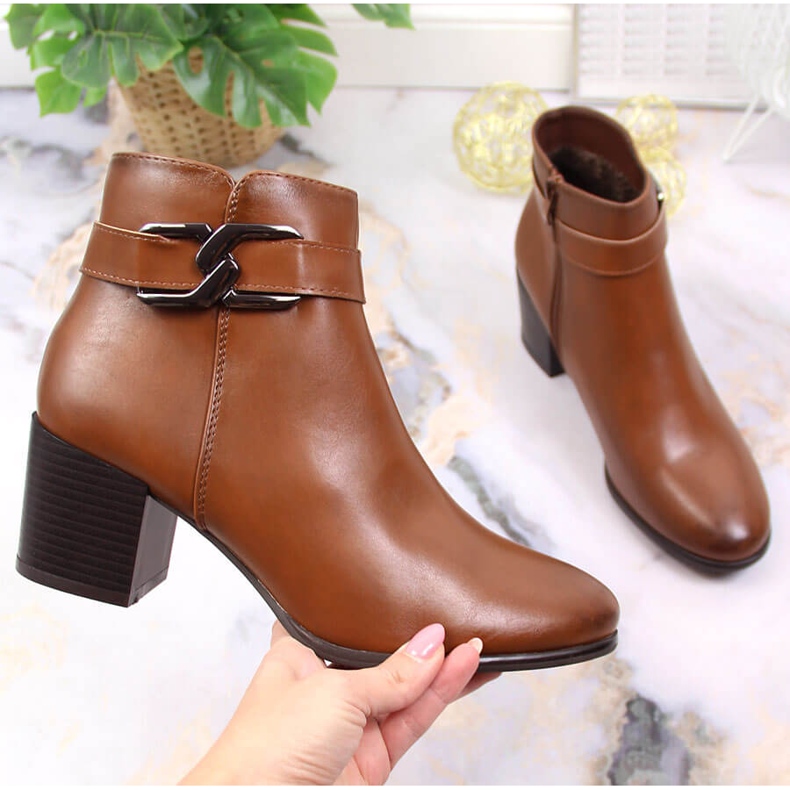 Stiefel Jodhpurstiefelette braun isoliert mit Sergio Leone 1