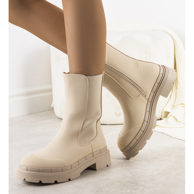 BM Mattbeige Antede-Stiefel 2