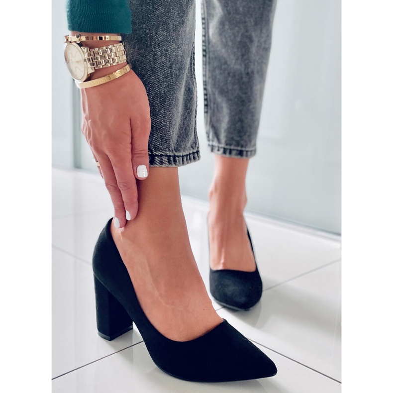 PA1 Pumps auf der Ivonne Black Post schwarz 1