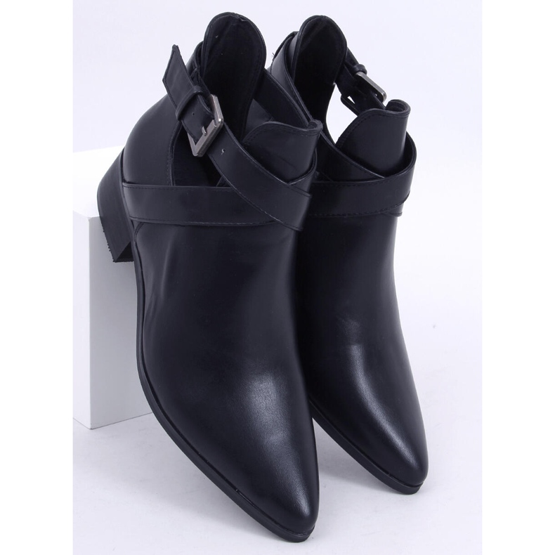 PA1 Hewitt Black Boots ausschneiden schwarz 2