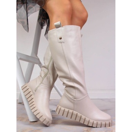 Flache isolierte beige Damenstiefel Potocki 1